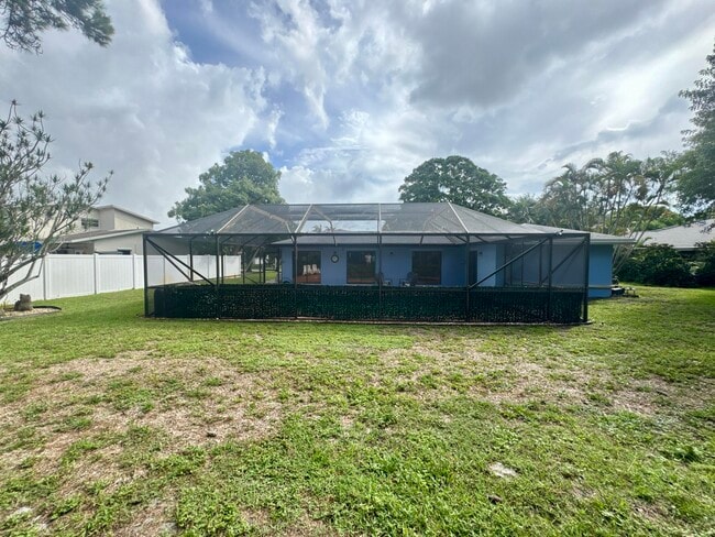Building Photo - 4160 NW 7th Ct