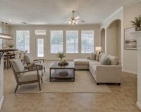 Building Photo - 118 Robindale Cir