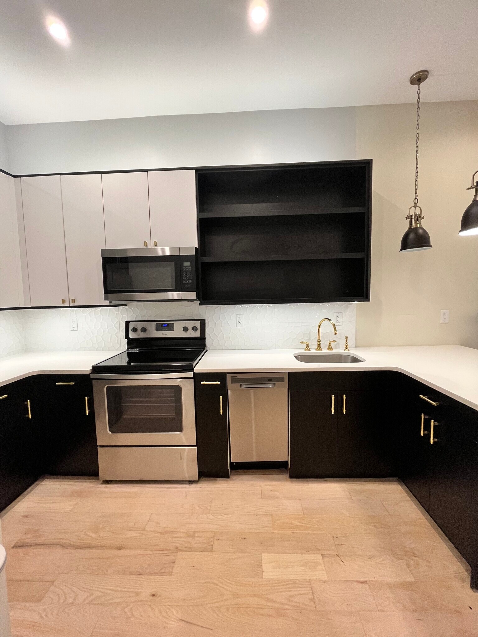 Building Photo - 609 Communipaw Ave