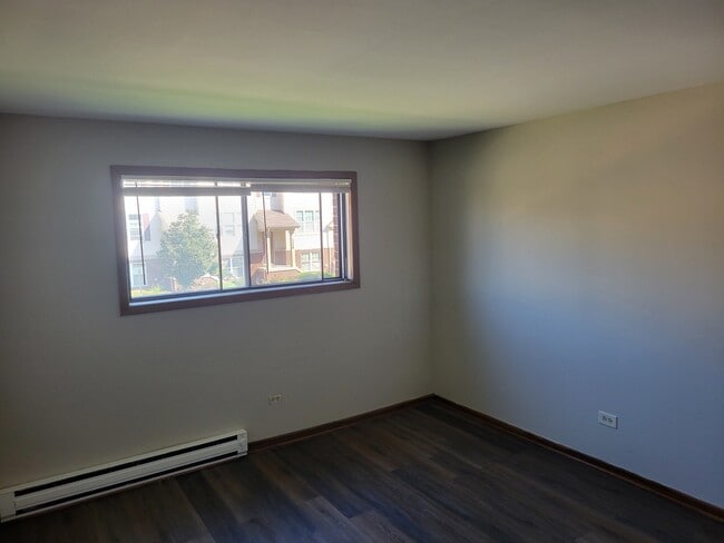Building Photo - 1257 Harding Ave