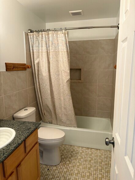 Building Photo - 7411 Astor Ave