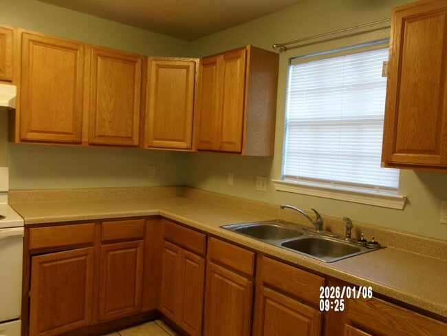 Building Photo - 3BR/1.5BA Single Family Home in Gautier - Rent $1200.00