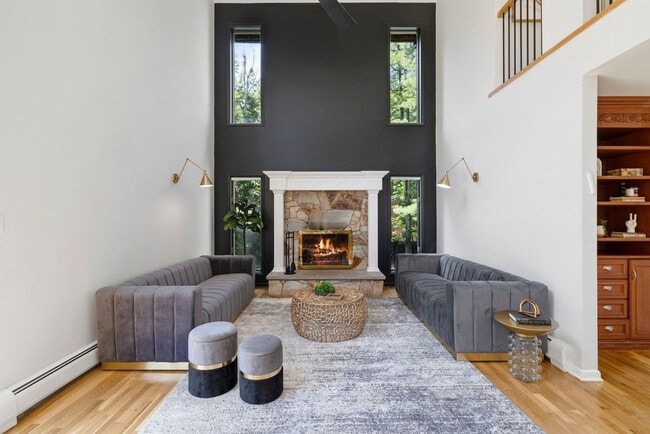 Building Photo - 2A Cherry Ln