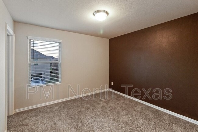 Building Photo - 3839 Barnett Rd