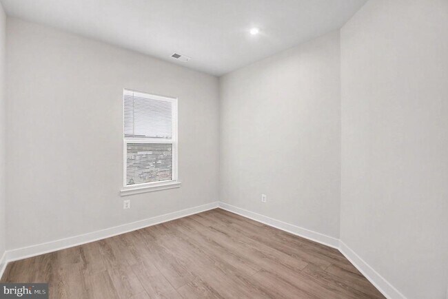 Building Photo - 1601 Potomac Shores Pkwy
