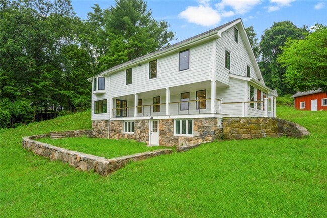 Building Photo - 73 Whippoorwill Rd