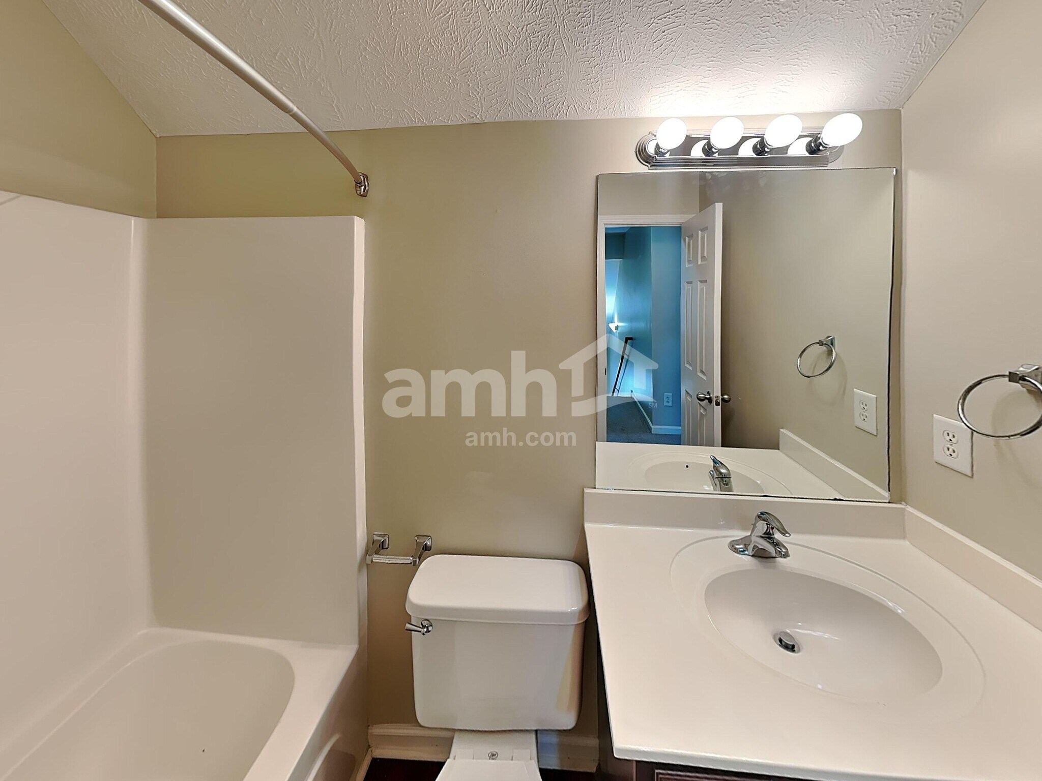 Building Photo - 3304 Monoco Dr