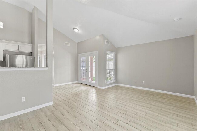 Building Photo - 3110 Oak Rock