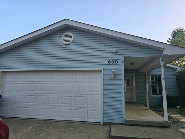 Building Photo - 600 Nordale Ave