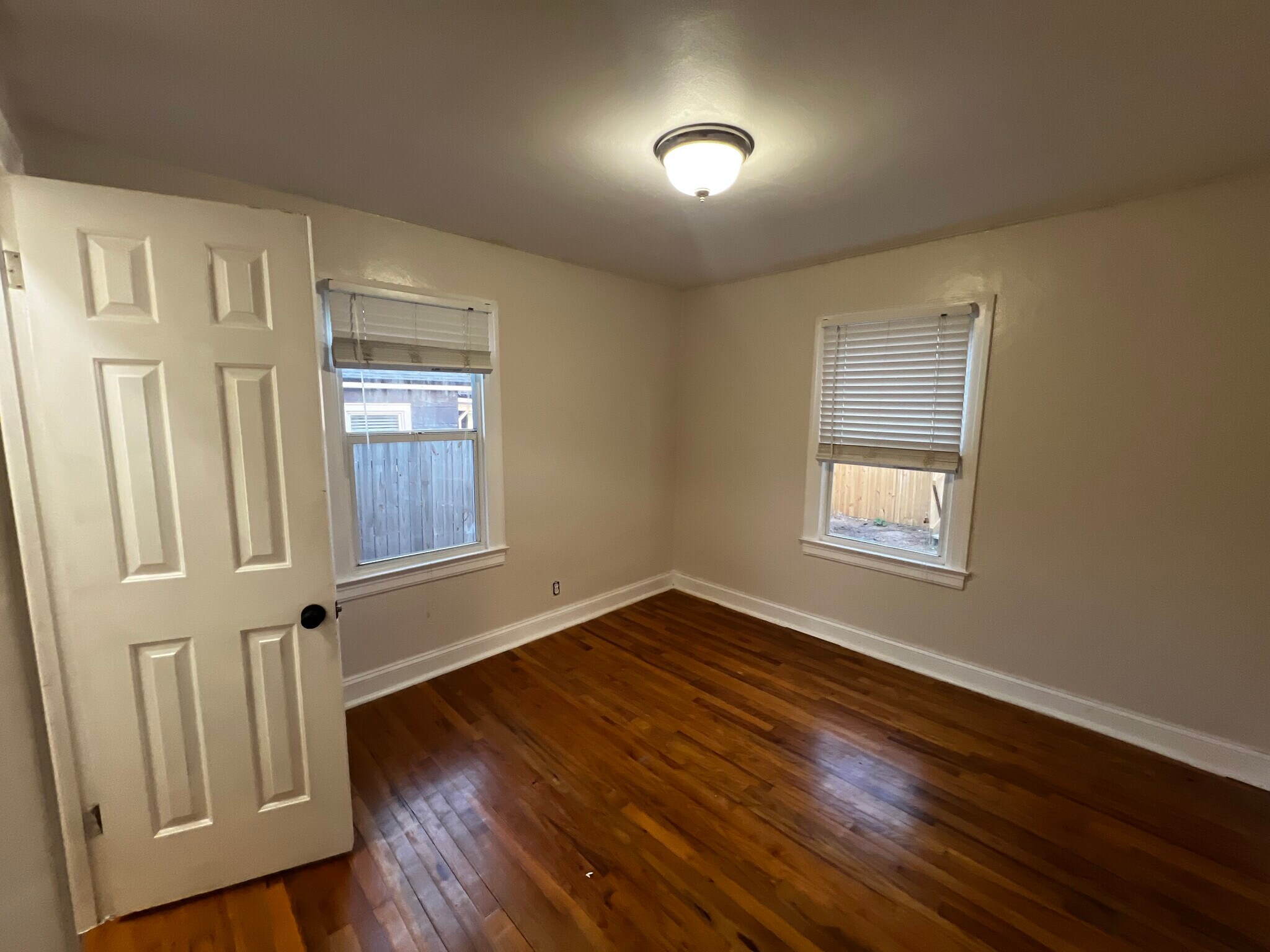 Building Photo - 3730 3rd Ave N