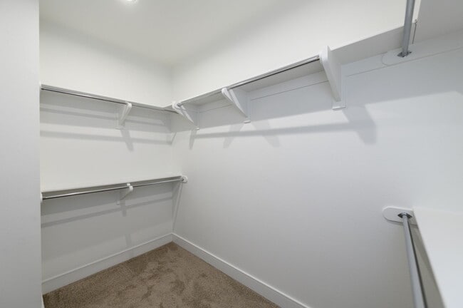 Building Photo - 3bedroom/3 bath/Gated Orchard Hill/Detache...