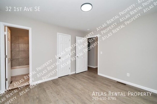 Building Photo - 32 1st Ave SE