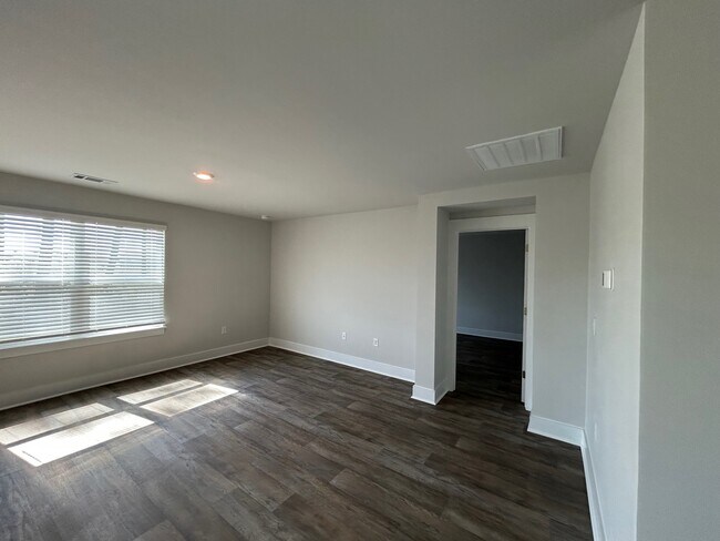 Building Photo - 1237 Pampas Grass Dr