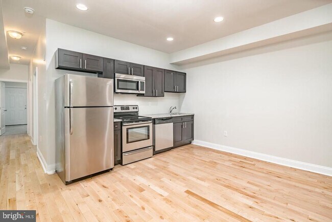 Primary Photo - 321 N Preston St