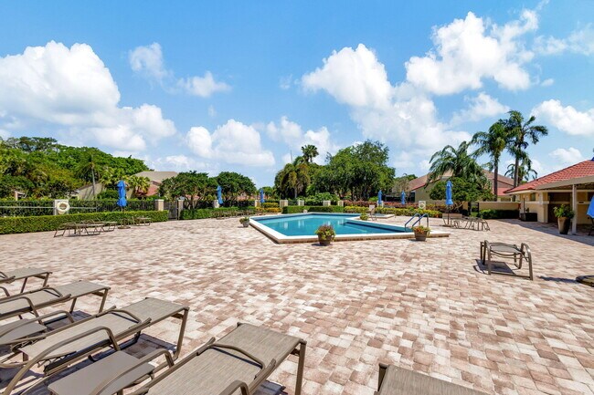Building Photo - 807 Windermere Way
