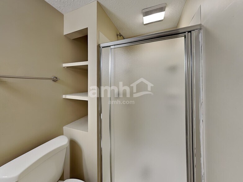 Building Photo - 293 Iris Trail Dr