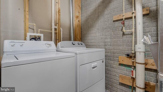 Building Photo - 4724 Hanrahan Pl