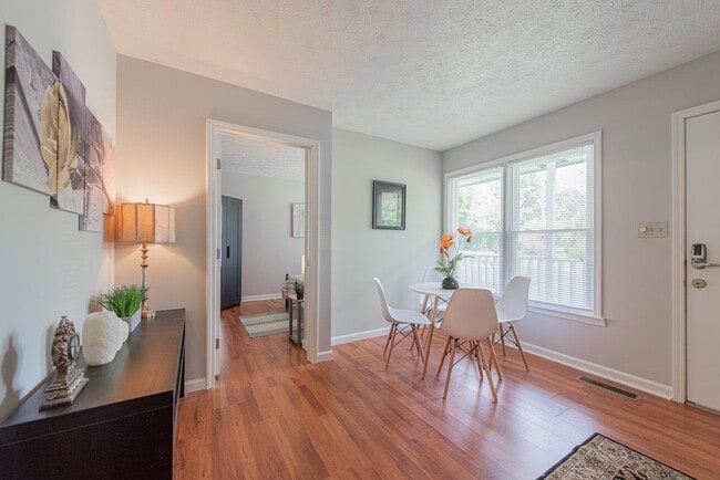 Building Photo - 2650 Montego Dr