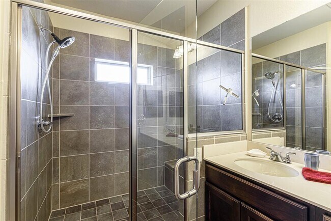 Building Photo - 16930 Makanda Dr