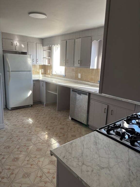 Building Photo - 21 Carney St