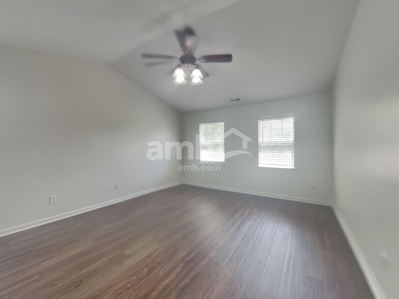 Building Photo - 1001 Finley Ct