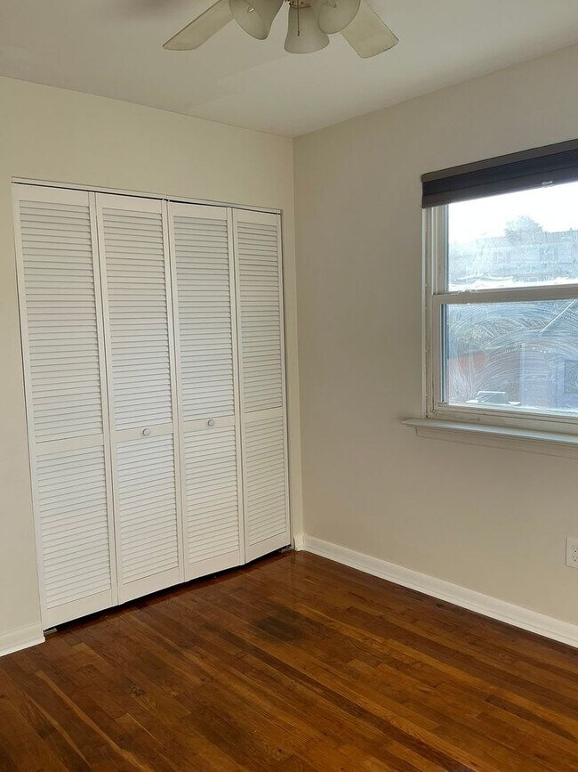 Building Photo - 604 Erford Rd