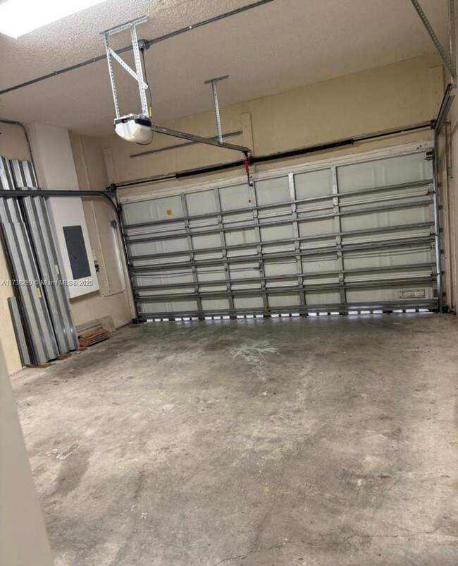Building Photo - 2670 Dunwoodie Pl