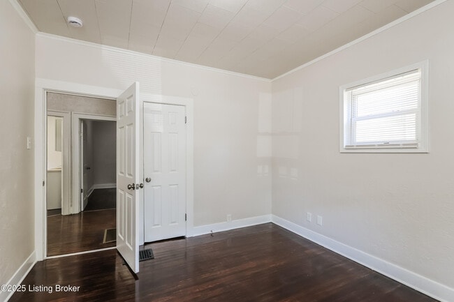 Building Photo - 110 S 41st St