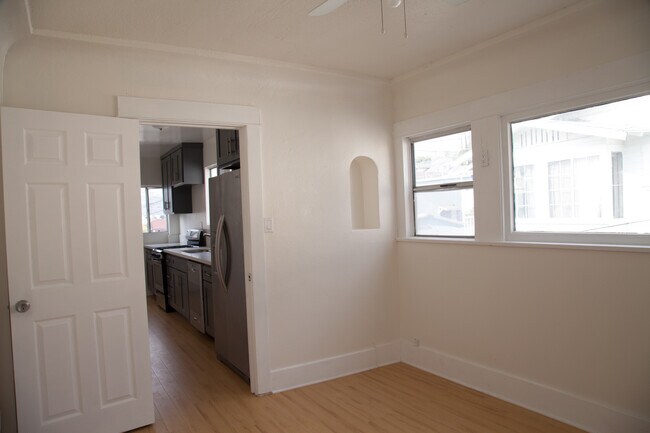Building Photo - 3435 N Figueroa St