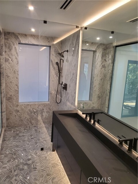 Building Photo - 5710 Hill Oak Dr