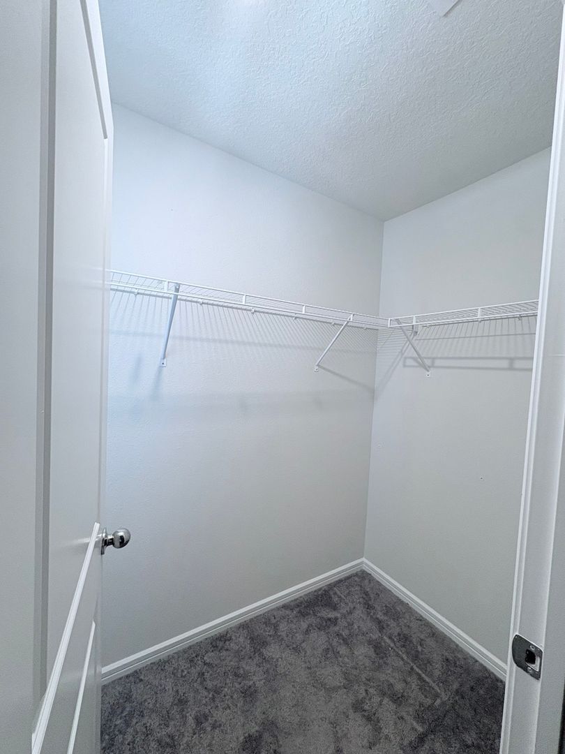 Building Photo - 5489 Elmview Xing