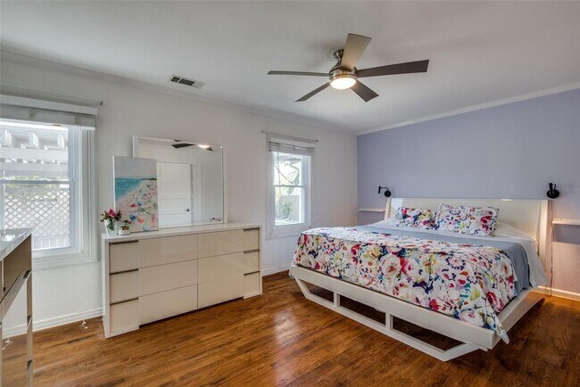 Building Photo - 4630 Kelton Dr