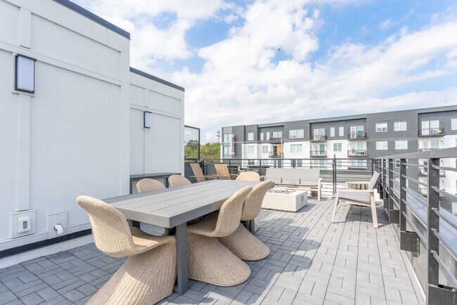 Building Photo - 87 Lucile St