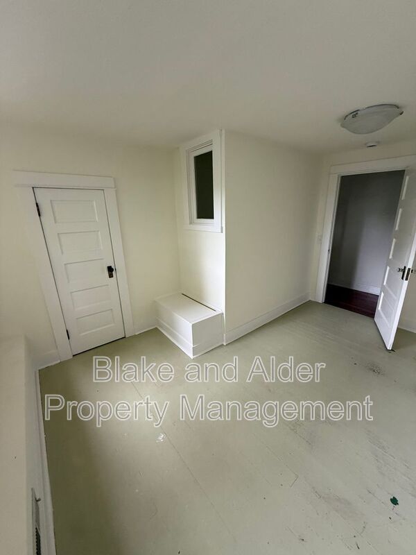 Building Photo - 7824 SE 11th Ave