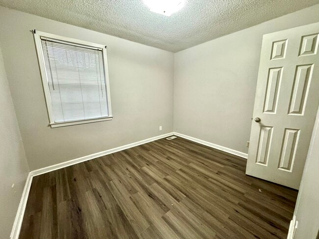 Building Photo - 603 Chestnut Ridge Dr