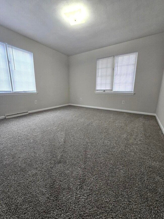 Building Photo - 714 N Bridge St