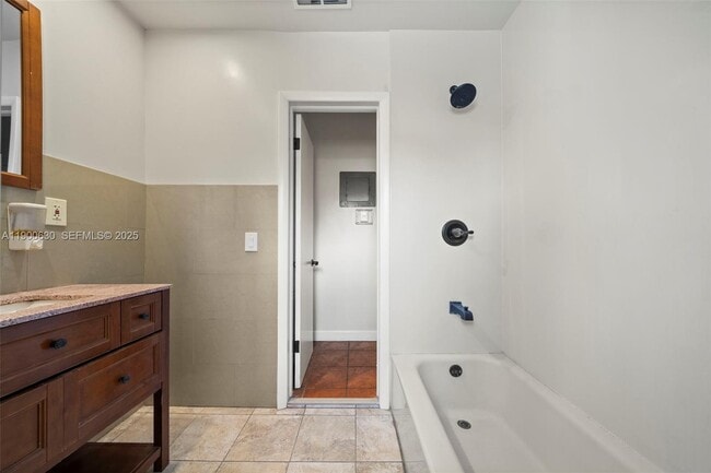 Building Photo - 6150 SW 15th St