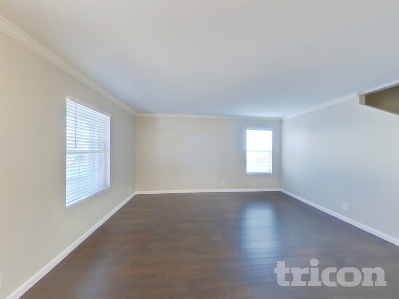 Building Photo - 11703 Silver Prairie