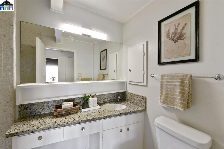 Building Photo - 1427 Grizzly Peak Blvd