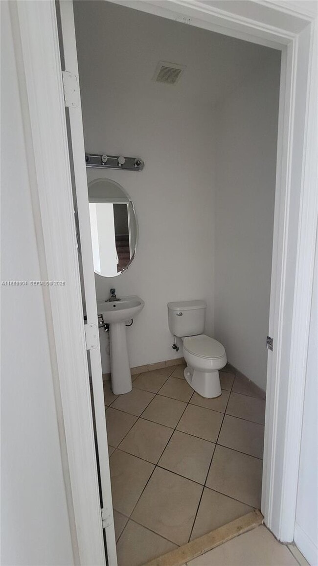 Building Photo - 4219 SW 164th Ct