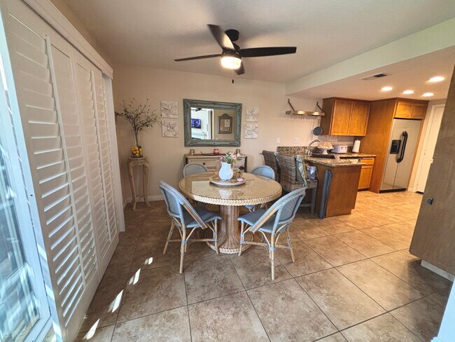 Building Photo - 76923 Turendot St