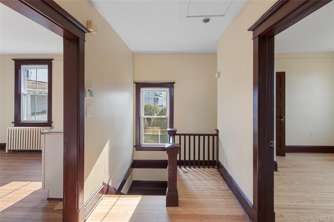 Building Photo - 226 Glen Cove Ave