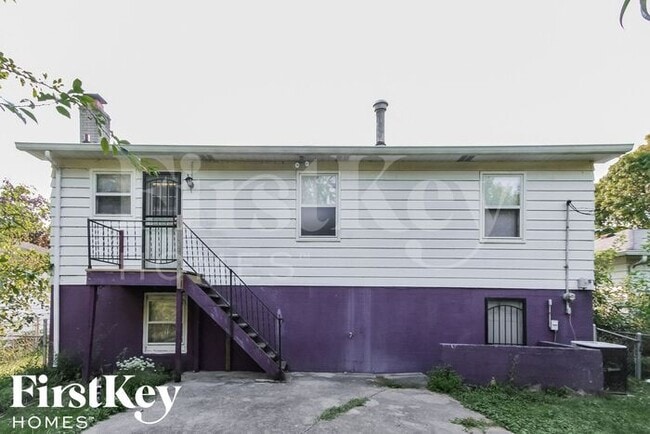 Building Photo - 1425 N Bolton Ave
