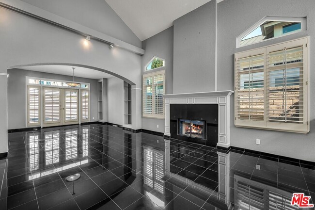 Building Photo - 7513 W 83rd St