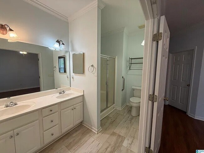 Building Photo - 104 Sunflower Pl