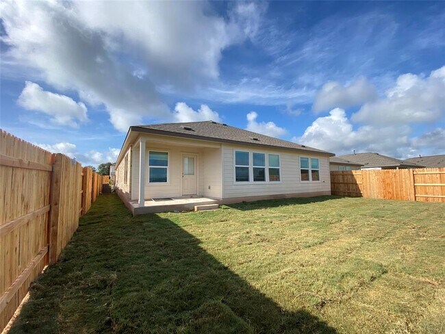 Building Photo - 110 Joseph Hawkins Ln