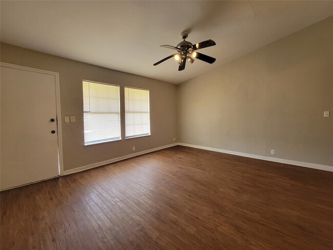 Building Photo - 1552 Cheyenne Rd