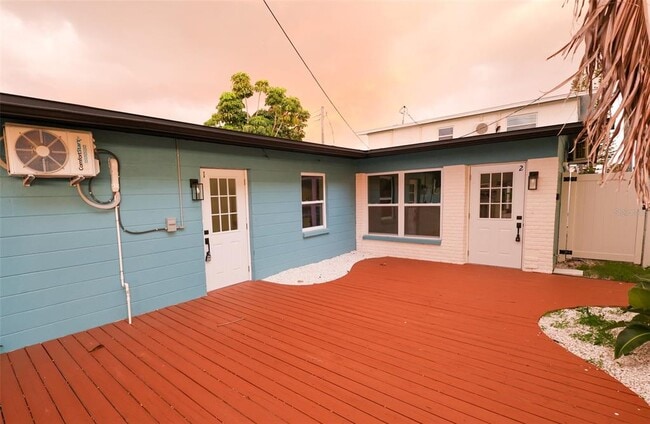 Building Photo - 14906 N Bayshore Dr