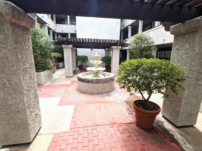 Building Photo - 130 Monterey - 319#319