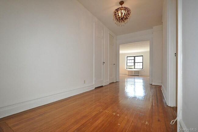 Building Photo - 105 Garth Rd
